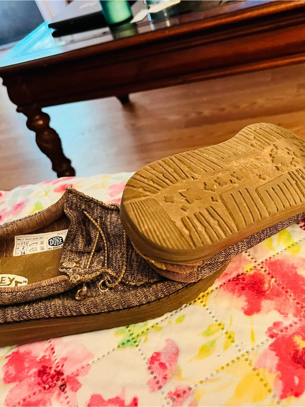 Lil boys size 2 Hey Dudes like new